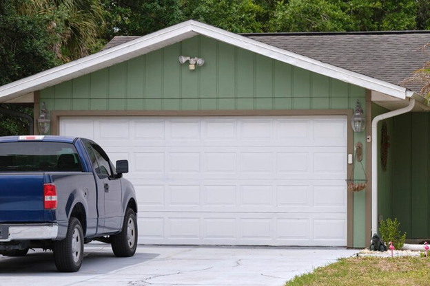 How To Find The Best Carriage House Garage Door Services